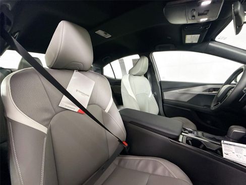 New 2026 Toyota Camry SE image 38
