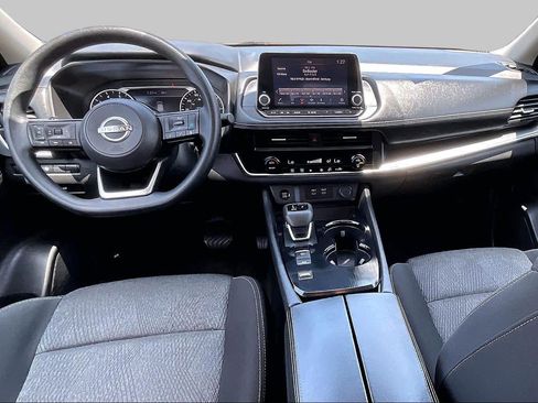 Used 2024 Nissan Rogue SV FWD image 12