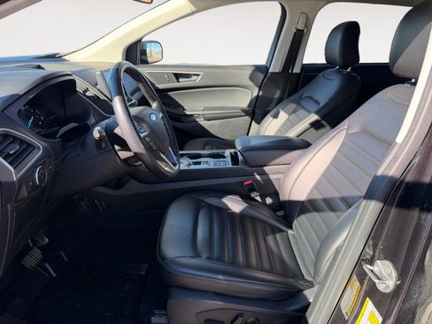 Used 2022 Ford Edge SEL w/ Convenience Package image 9