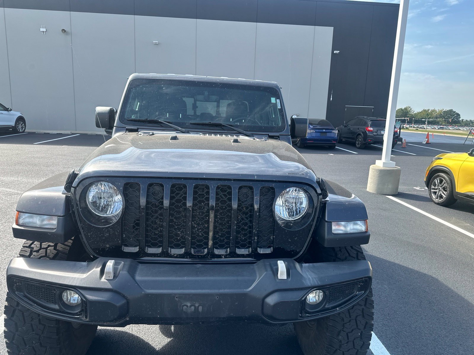 Used 2021 Jeep Gladiator Sport AWD/4WD image 3