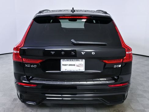Certified 2023 Volvo XC60 B5 Plus w/ Climate Package image 29