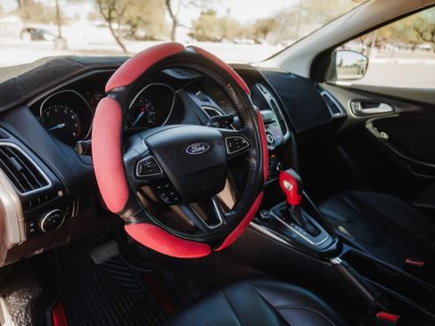 Used 2015 Ford Focus Titanium image 13