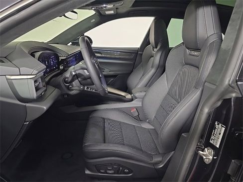 Used 2025 Porsche Macan Turbo Electric image 5