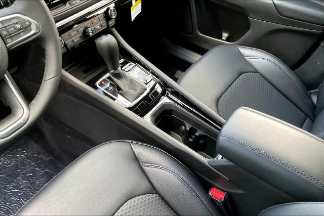 New 2026 Jeep Compass Latitude w/ Quick Order Package 29K AWD/4WD image 7