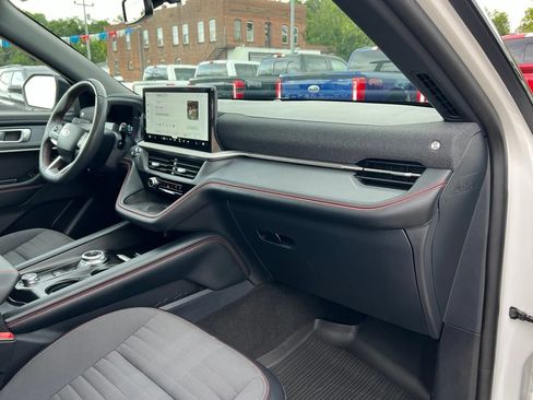 Used 2025 Ford Explorer ST-Line w/ Premium Package AWD/4WD image 22