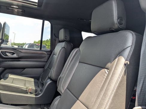 Used 2021 Chevrolet Suburban Z71 w/ Rear Media and Nav Package AWD/4WD image 26
