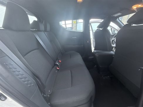 Used 2018 Toyota C-HR XLE image 40