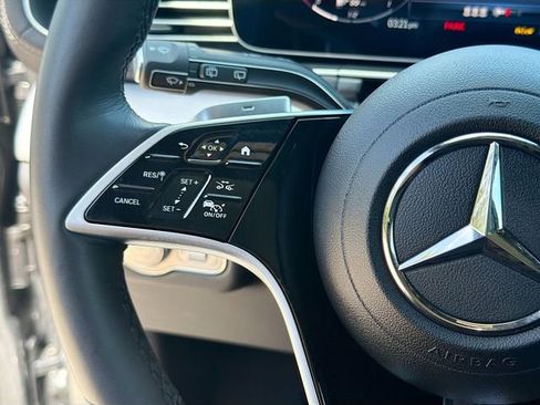 Used 2026 Mercedes-Benz GLE 350 4MATIC w/ Driver Assistance Package image 37