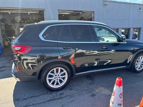 Used 2019 BMW X5 xDrive40i w/ Convenience Package AWD/4WD image 11