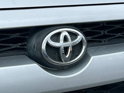 Used 2017 Toyota 4Runner SR5 image 9