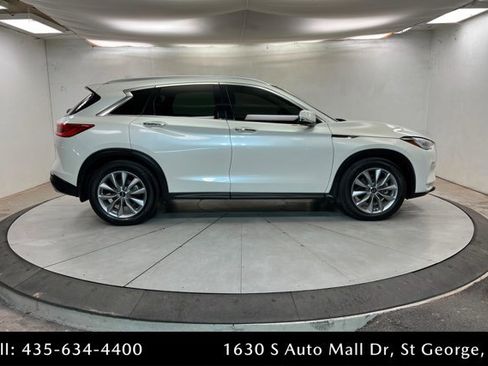 Used 2021 INFINITI QX50 Essential w/ Convenience Package image 6