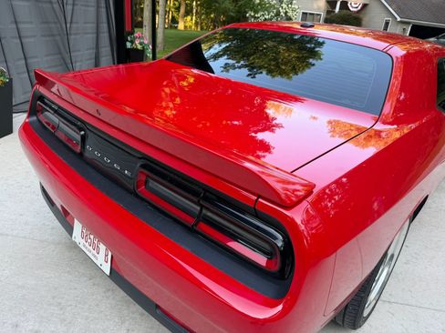 Used 2019 Dodge Challenger R/T RWD image 12