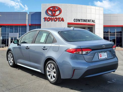 Used 2022 Toyota Corolla LE image 4