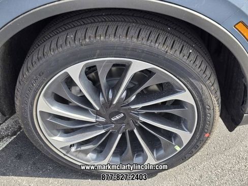 New 2026 Lincoln Aviator Reserve image 13