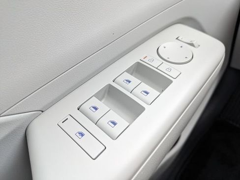 Certified 2024 Hyundai Kona SEL FWD image 21