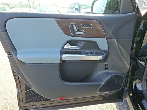 New 2026 Mercedes-Benz GLB 250 4MATIC image 11