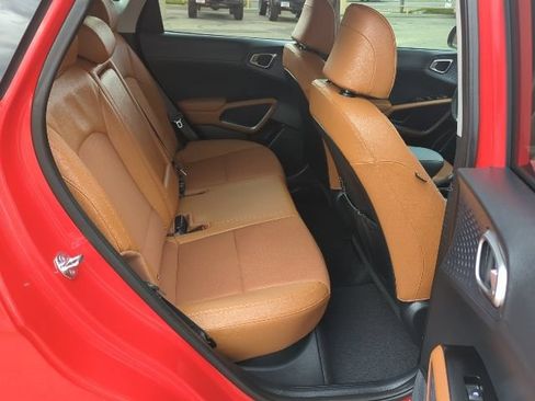Used 2025 Kia Soul EX FWD image 21