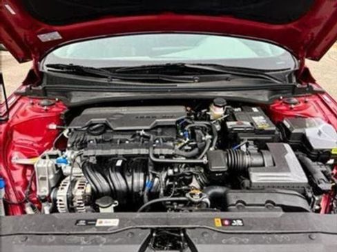 New 2025 Hyundai Elantra Sport image 24