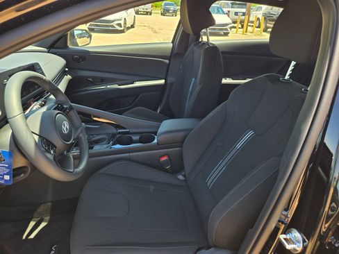New 2026 Hyundai Elantra SEL Sport Premium FWD image 16