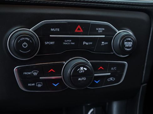 Used 2021 Dodge Charger R/T w/ Plus Group image 35