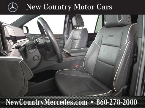 Used 2023 Cadillac Escalade Premium Luxury w/ Performance Package image 13