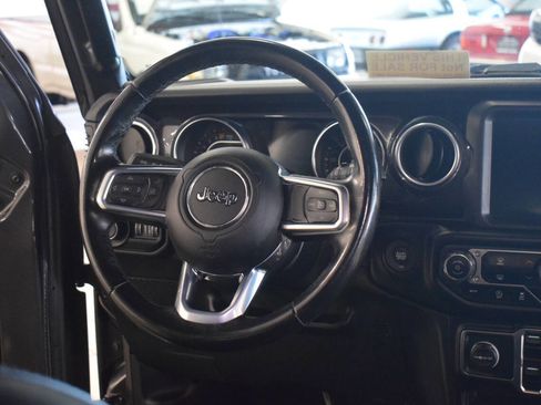 Used 2020 Jeep Wrangler Unlimited Sahara image 52