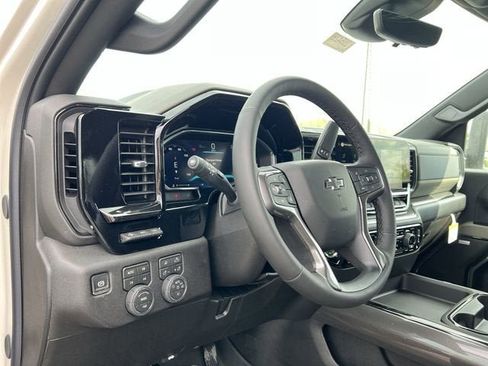 New 2026 Chevrolet Silverado 2500 ZR2 AWD/4WD image 10