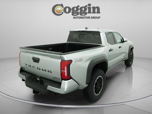 New 2026 Toyota Tacoma TRD Off-Road AWD/4WD image 15