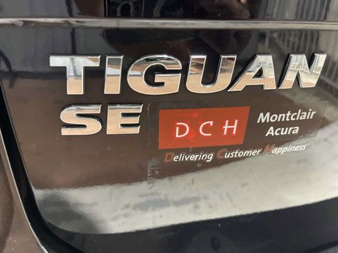 Used 2020 Volkswagen Tiguan SE w/ Panoramic Sunroof Package AWD/4WD image 7