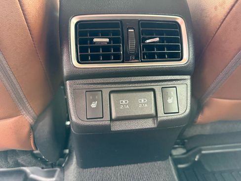 Used 2019 Subaru Outback 3.6R Touring AWD/4WD image 15