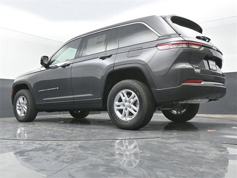New 2025 Jeep Grand Cherokee Laredo image 37