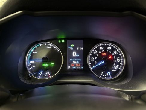 Used 2022 Toyota RAV4 XLE Premium image 11
