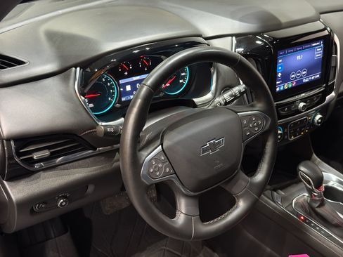 Used 2024 Chevrolet Traverse RS w/ LPO, Floor Liner Package AWD/4WD image 18