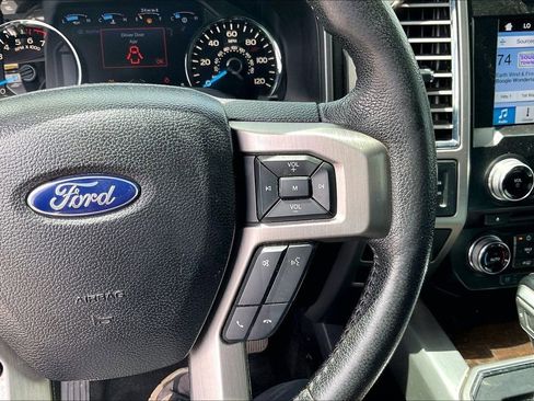 Used 2016 Ford F150 Platinum w/ Equipment Group 701A Luxury AWD/4WD image 18