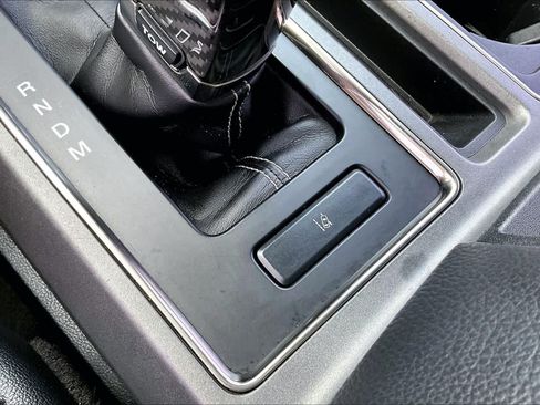 Used 2018 Ford F150 Raptor w/ Equipment Group 802A Luxury AWD/4WD image 34