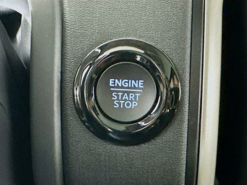 Used 2025 Ford Expedition Active image 39