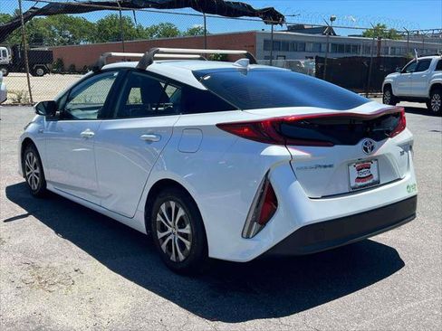 Used 2022 Toyota Prius Prime XLE FWD image 9