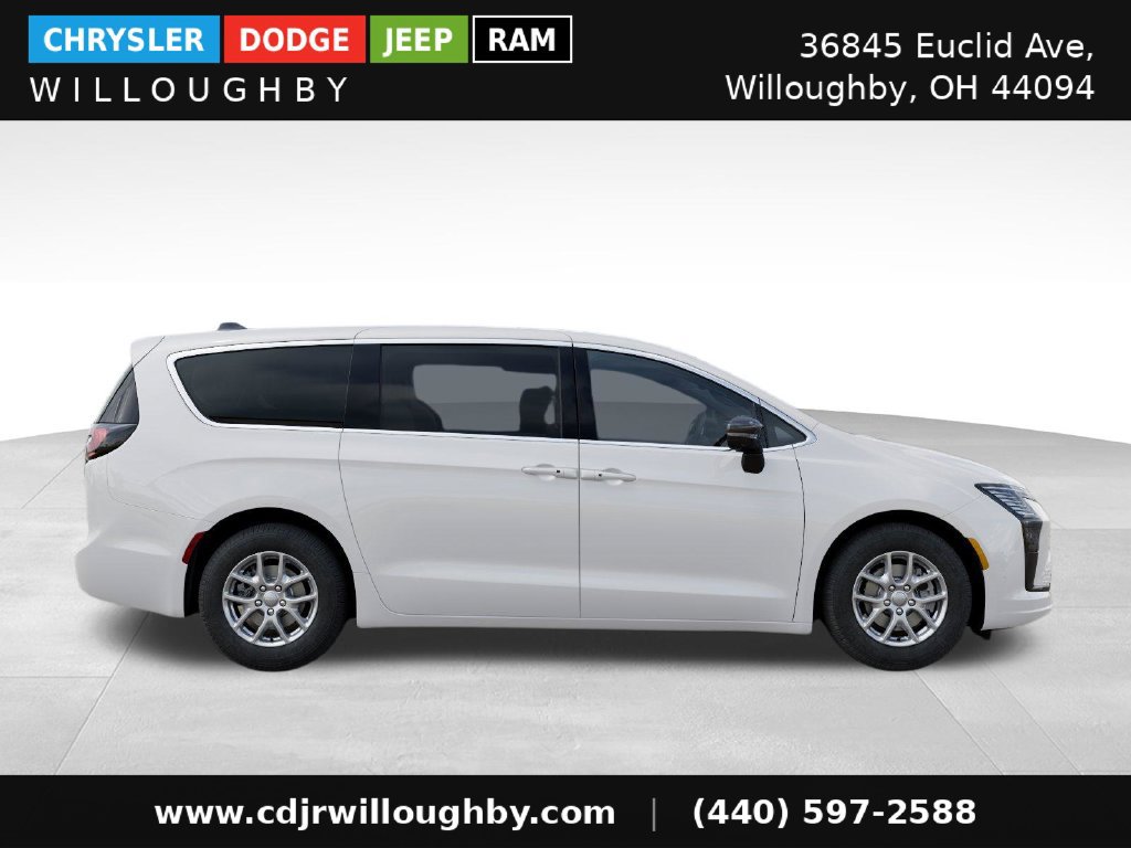 New 2027 Chrysler Pacifica Select FWD image 24