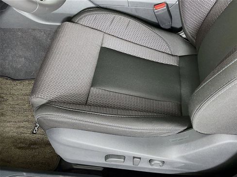 Certified 2025 Subaru Outback Premium image 24