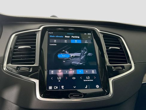 New 2025 Volvo XC90 B6 Ultra w/ Protection Package Premier image 24
