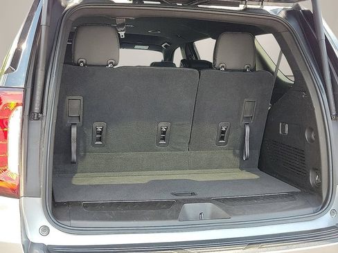 Used 2021 GMC Yukon SLT RWD image 8