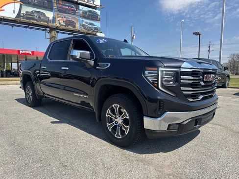 Used 2025 GMC Sierra 1500 SLT AWD/4WD image 9