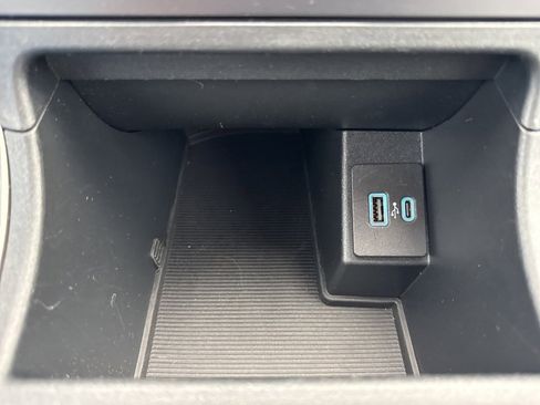 Certified 2024 Ford Edge SEL image 16