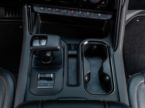 Used 2022 GMC Sierra 1500 AT4 w/ AT4 Premium Package image 27