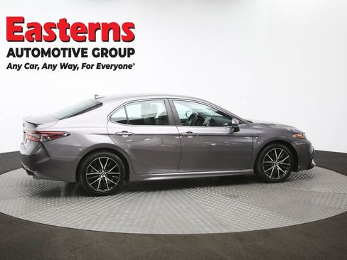 Used 2022 Toyota Camry SE image 43