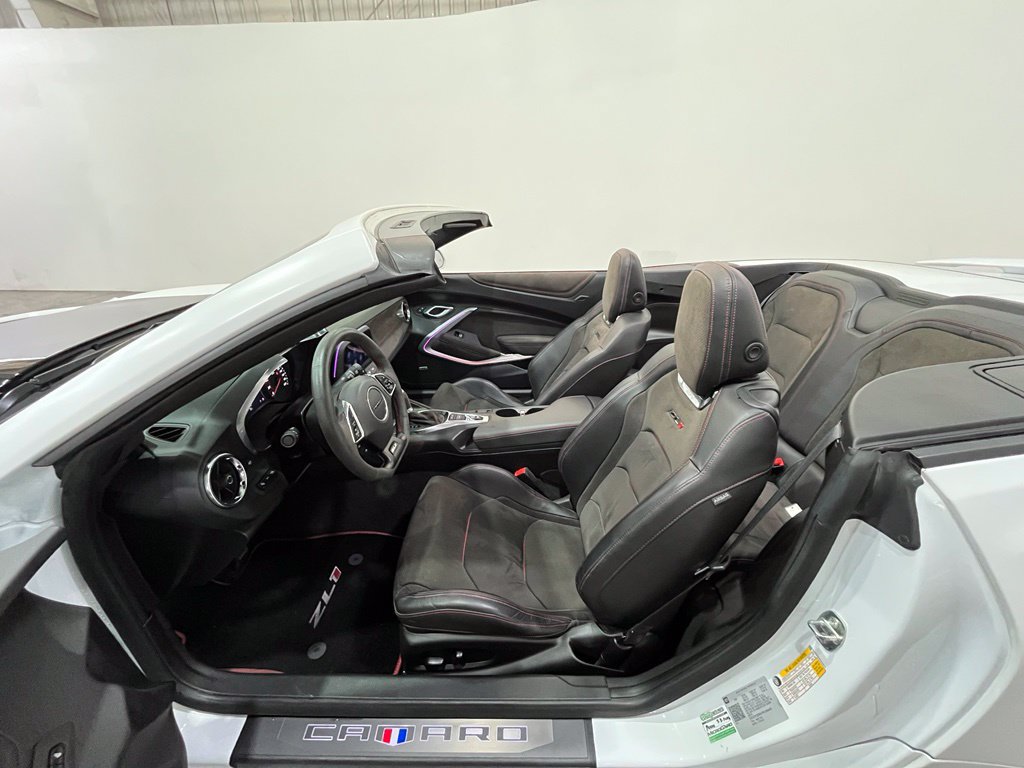 Used 2023 Chevrolet Camaro ZL1 RWD image 17