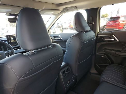 New 2026 Mitsubishi Outlander SEL AWD/4WD image 9