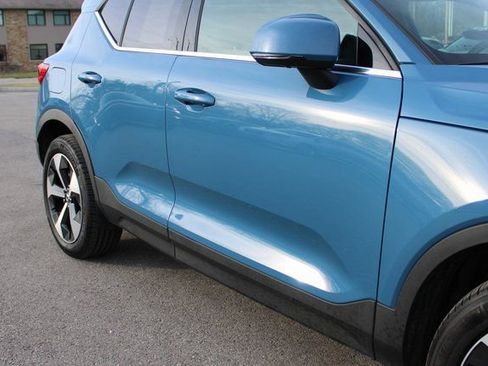 Used 2025 Volvo XC40 B5 Plus image 49