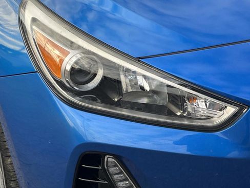 Used 2018 Hyundai Elantra GT image 10