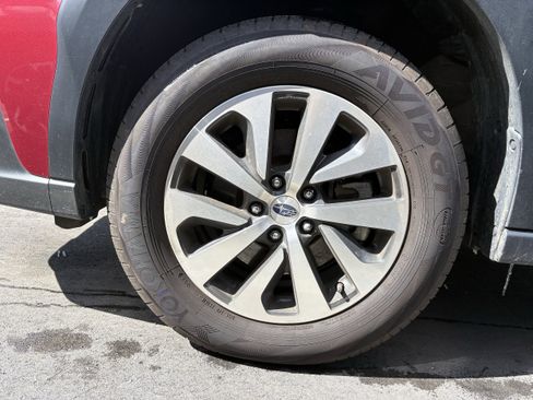 Used 2025 Subaru Outback Premium w/ Popular Package #1 image 11